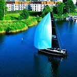 Marina Waterfront - Widok Na Jeziorak