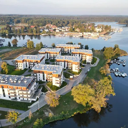 Marina Waterfront - Widok Na Jeziorak *