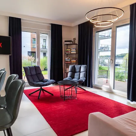 Marina Waterfront - Widok Na Jeziorak *